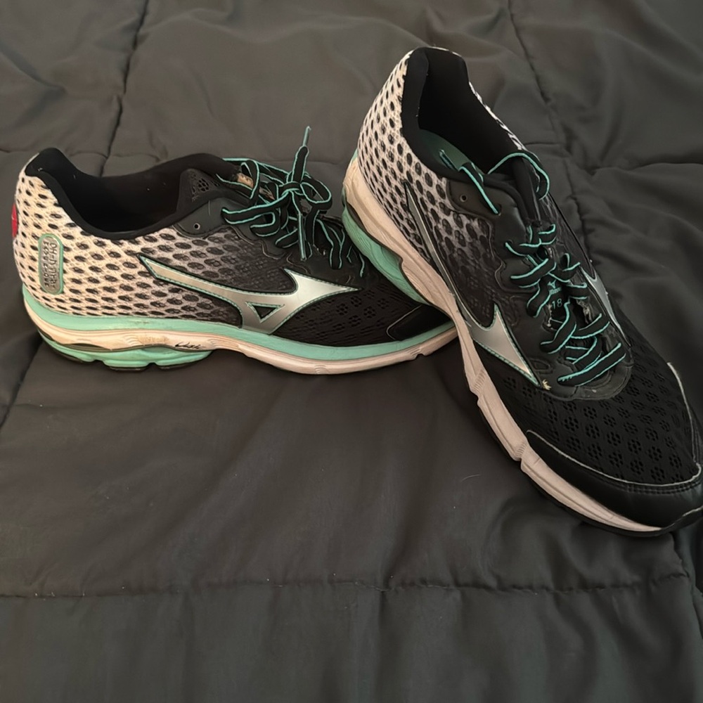 Women’s Mizuno Running Shoes